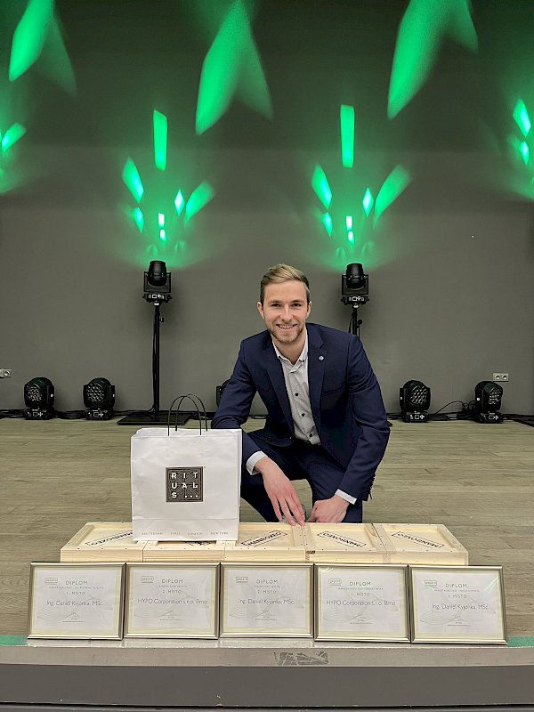 Daniel Kyjonka s pěti diplomy za 1. místo